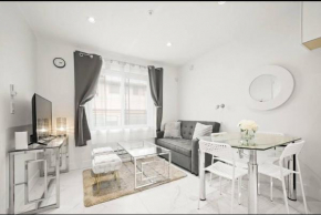 Entire NEW Cozy and Modern 2-storey HOUSE